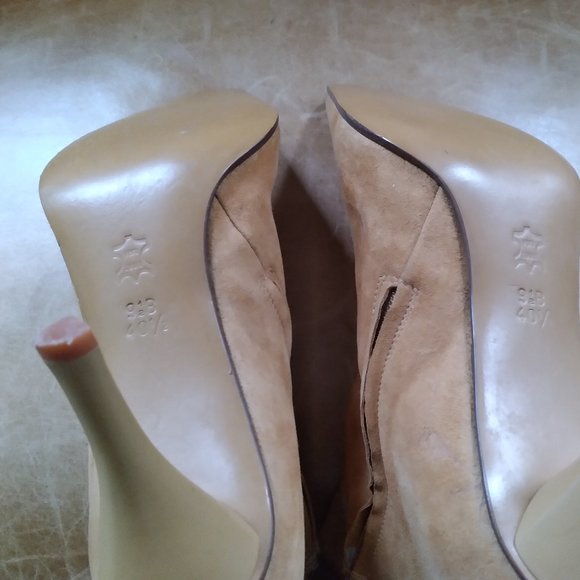 BCBGMAXAZRIA Tan Suede Boots - Picture 4 of 14